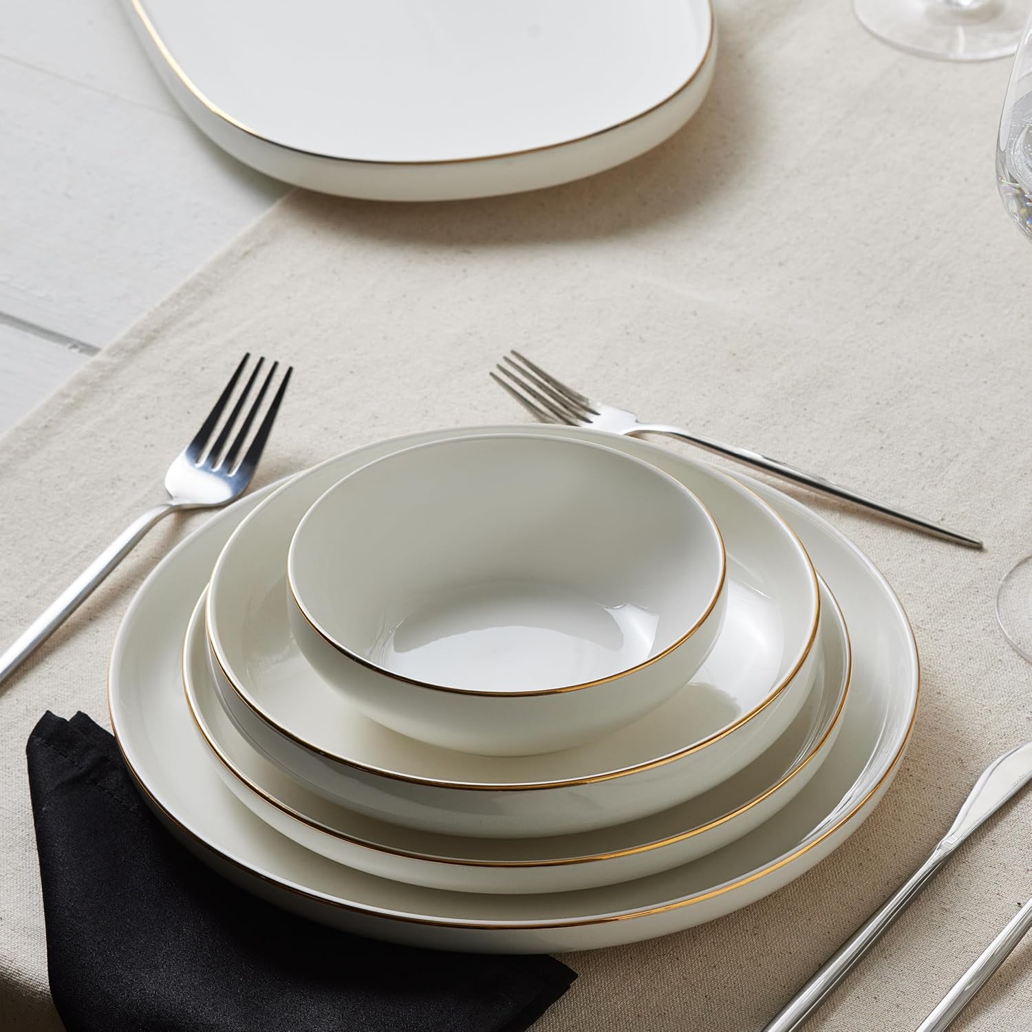 Karaca Streamline Saturn Tableware Set for 4 People, 19-Piece - Stylish Tableware for Your Kitchen and Dining Room