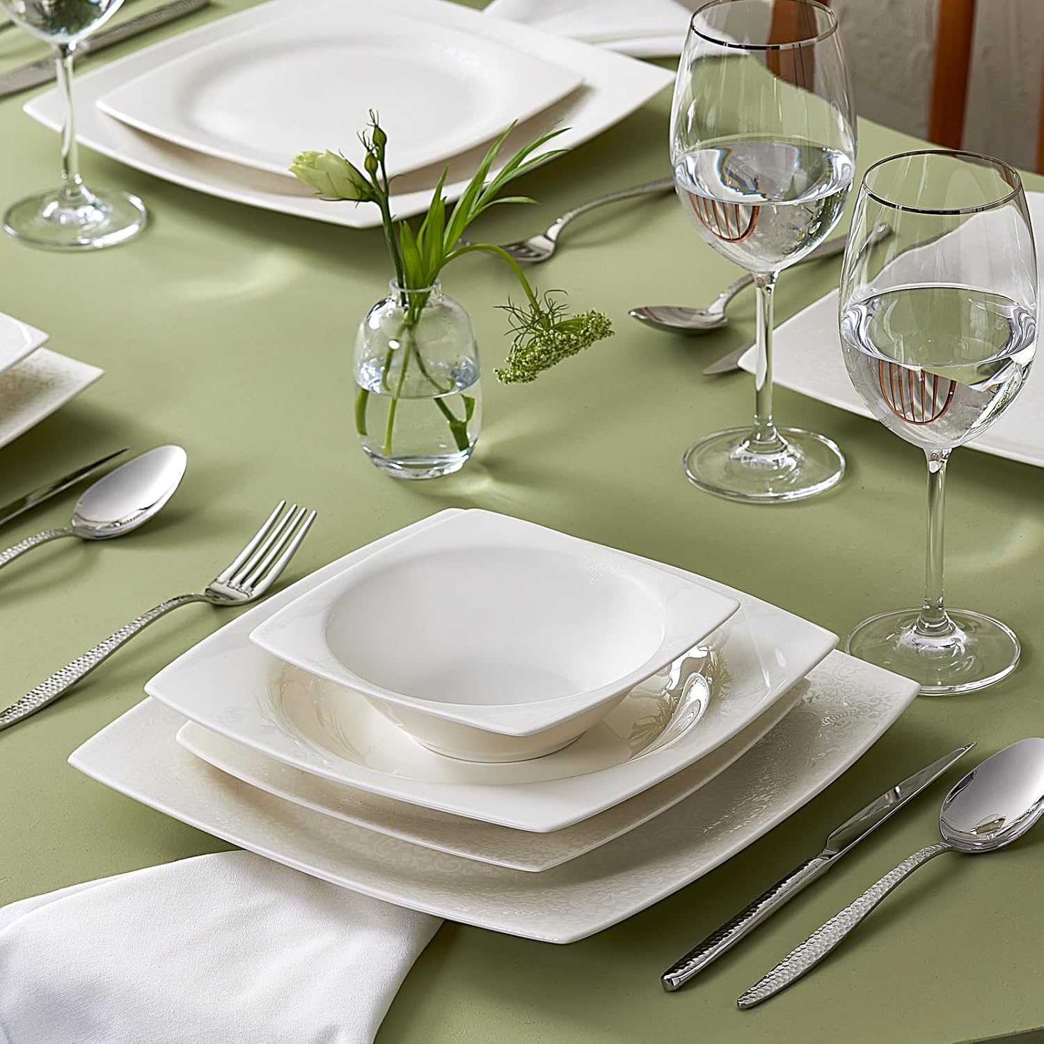 Karaca New Flava Bone China Dinnerware Set for 6, 24-Piece White Dinner Set, Lightweight & Durable Fine Bone China Plates and Bowls, Elegant Tableware for Everyday Dining and Special Occasions